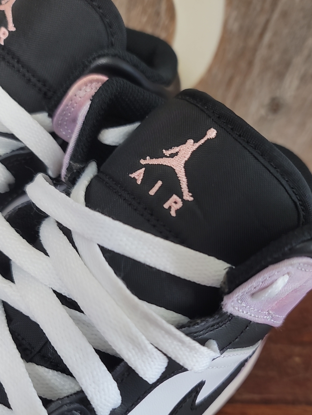 Nike Air Jordan 1 Mid (Special Edition) 'Zen Master' Wmns7.5 Great Condition. - Picture 9 of 14